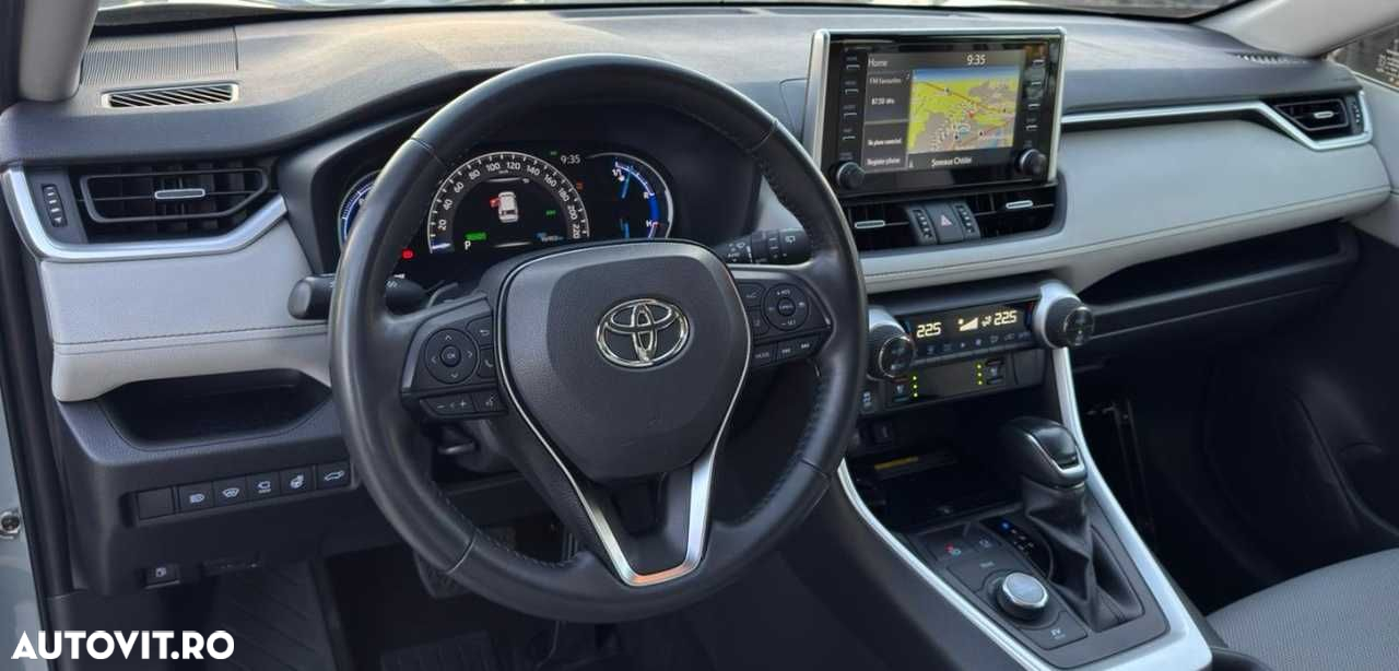 Toyota RAV4 - 24