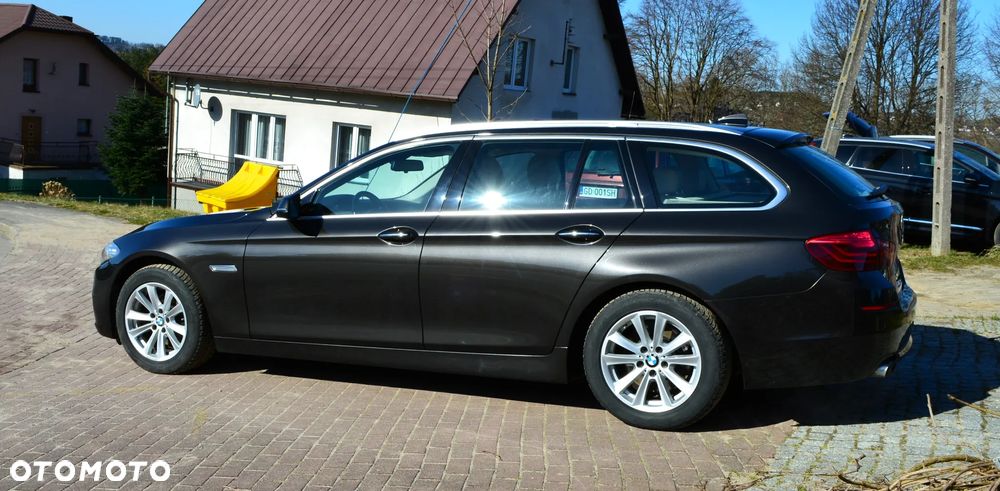 BMW Seria 5 520d xDrive Touring - 10