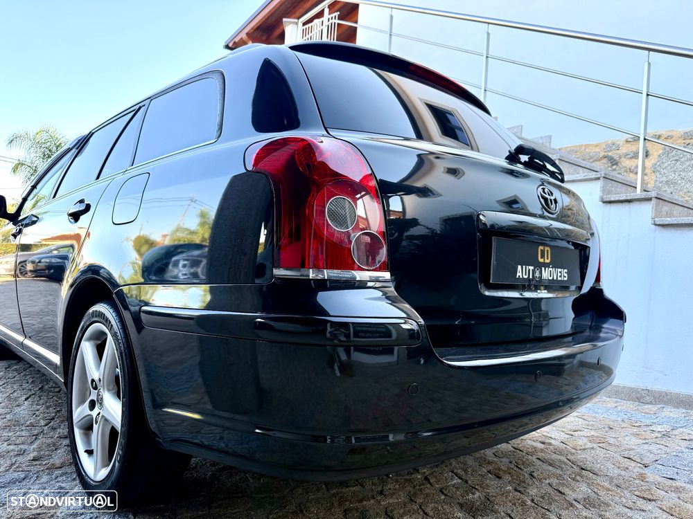 Toyota Avensis SW 2.2 D-4D Executive - 22