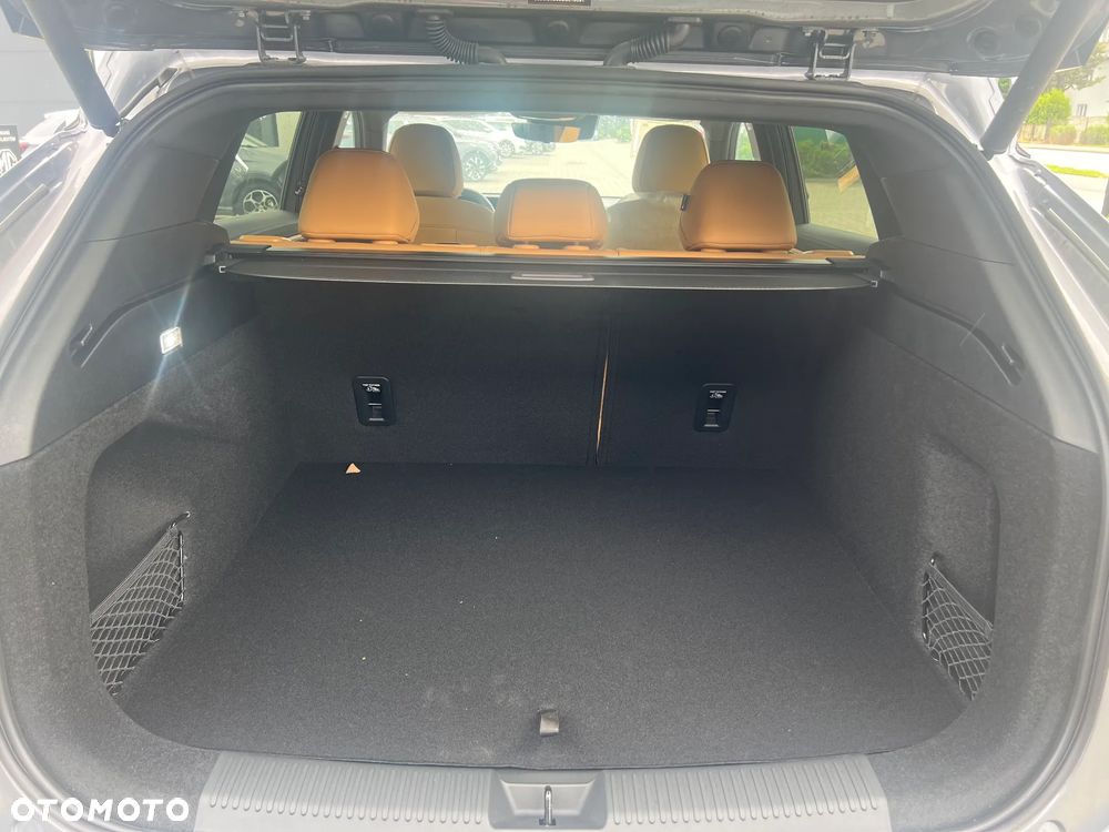 MG ZS - 10
