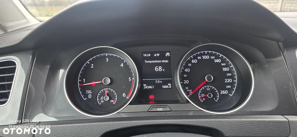 Volkswagen Golf 1.6 TDI BMT Comfortline - 11