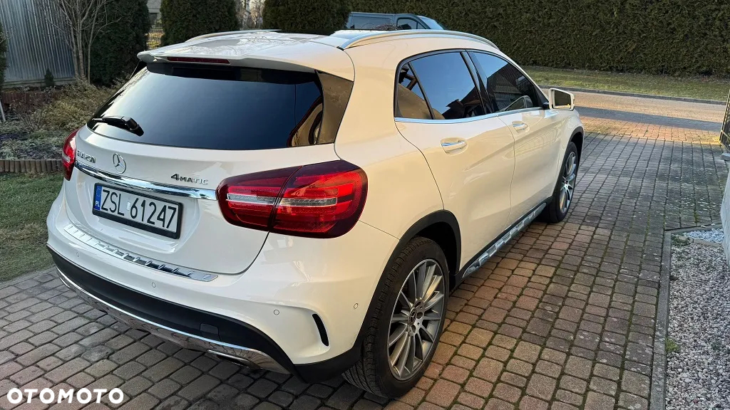Mercedes-Benz GLA 250 4Matic 7G-DCT AMG Line - 6
