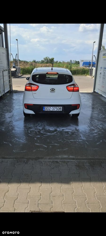 Kia Rio 1.2 M - 4