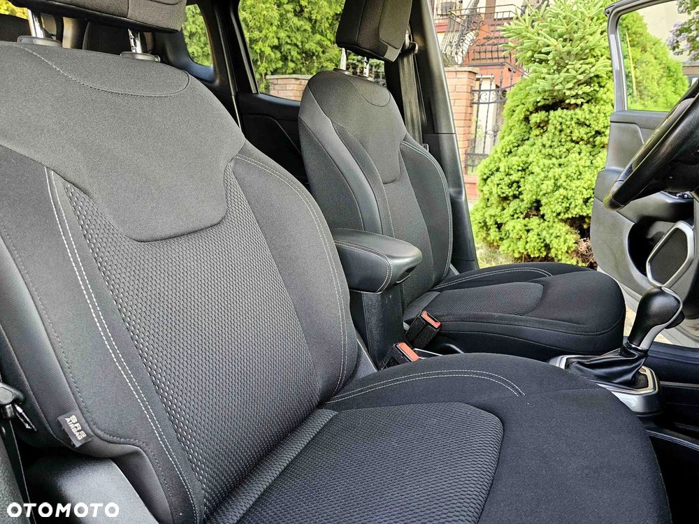 Jeep Renegade 1.3 T-GDI Limited - 24