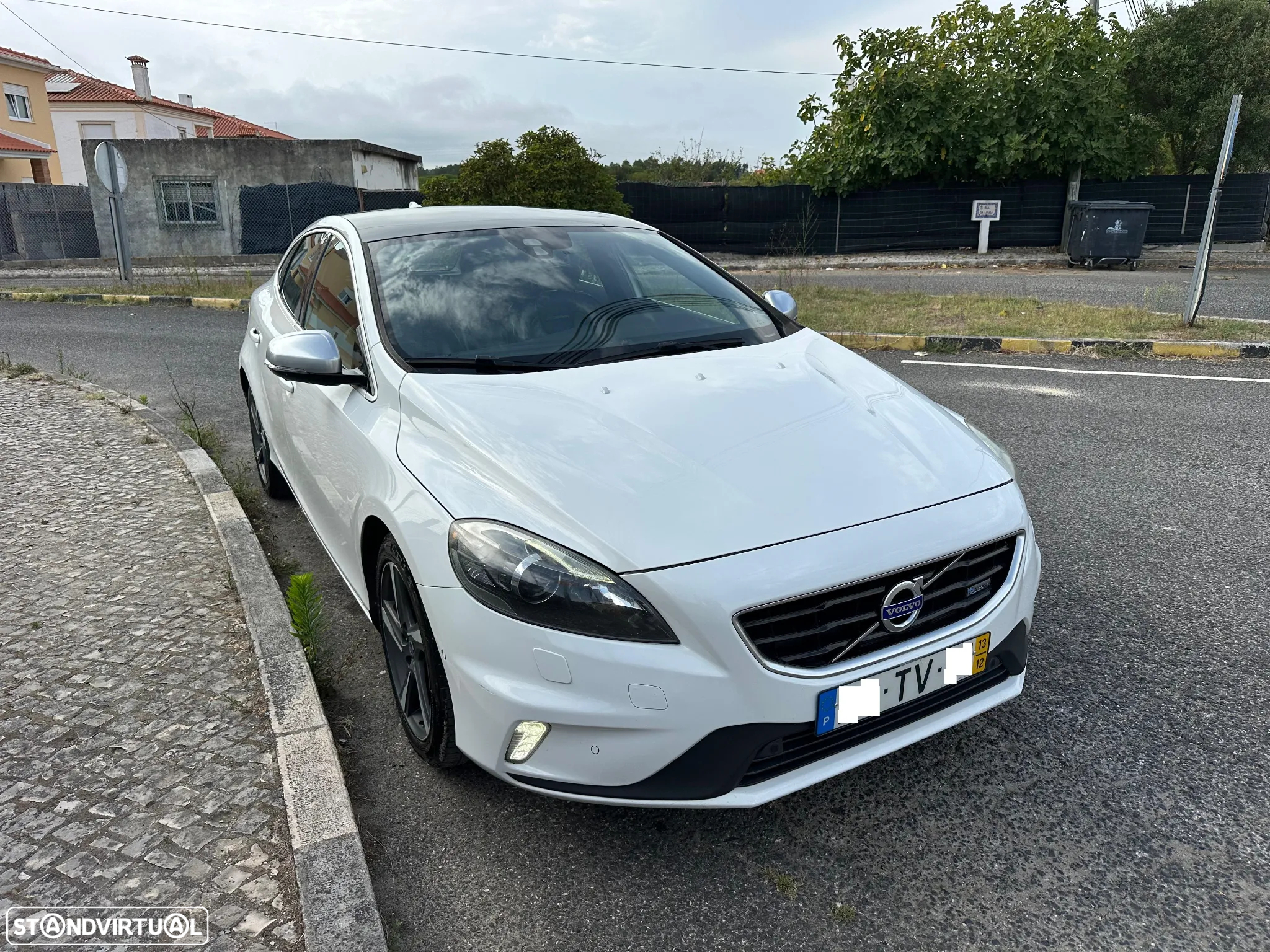 Volvo V40 1.6 D2 R-Design Summum - 6