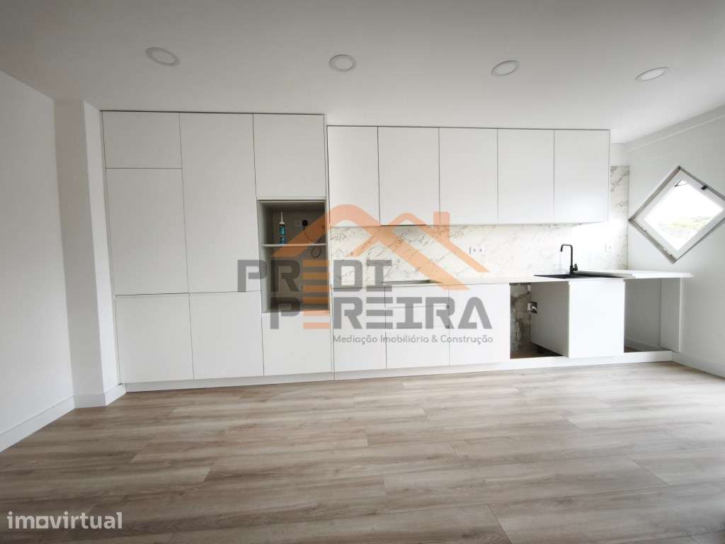 T3 remodelado, com varanda fechada, situado no porto da Paiã. - Grande imagem: 3/22