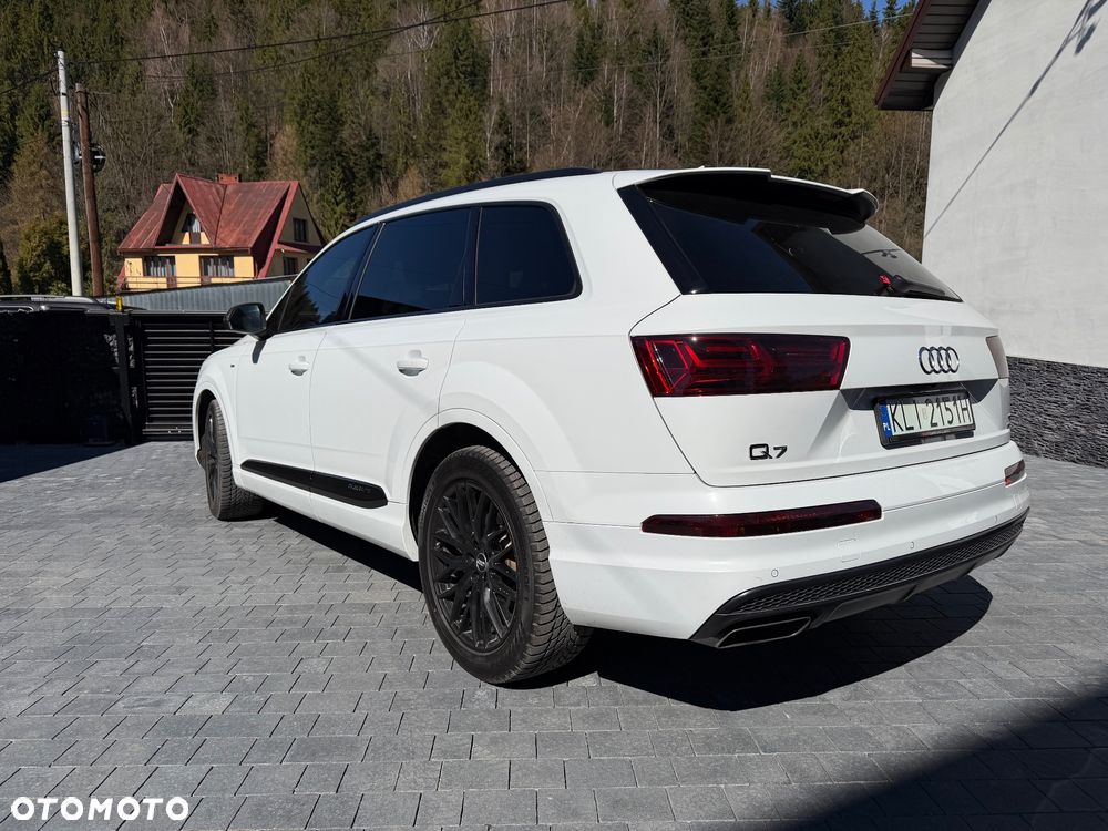 Audi Q7 - 7