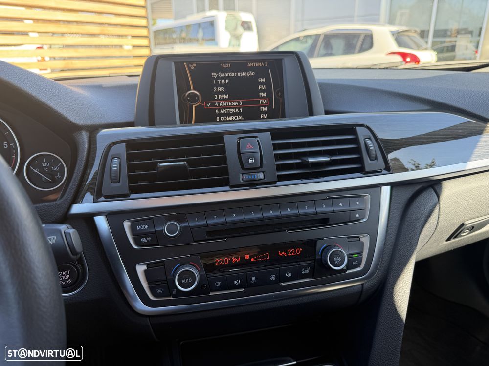 BMW 320 d Line Luxury - 20