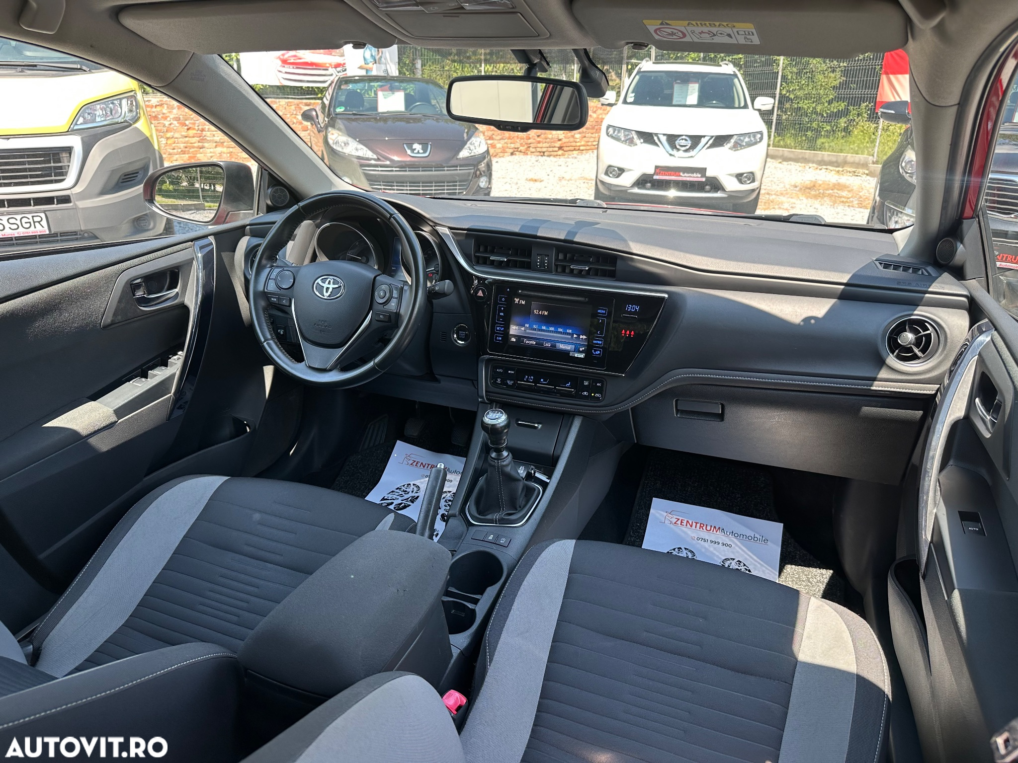 Toyota Auris 1.6 D-4D Design Edition - 8