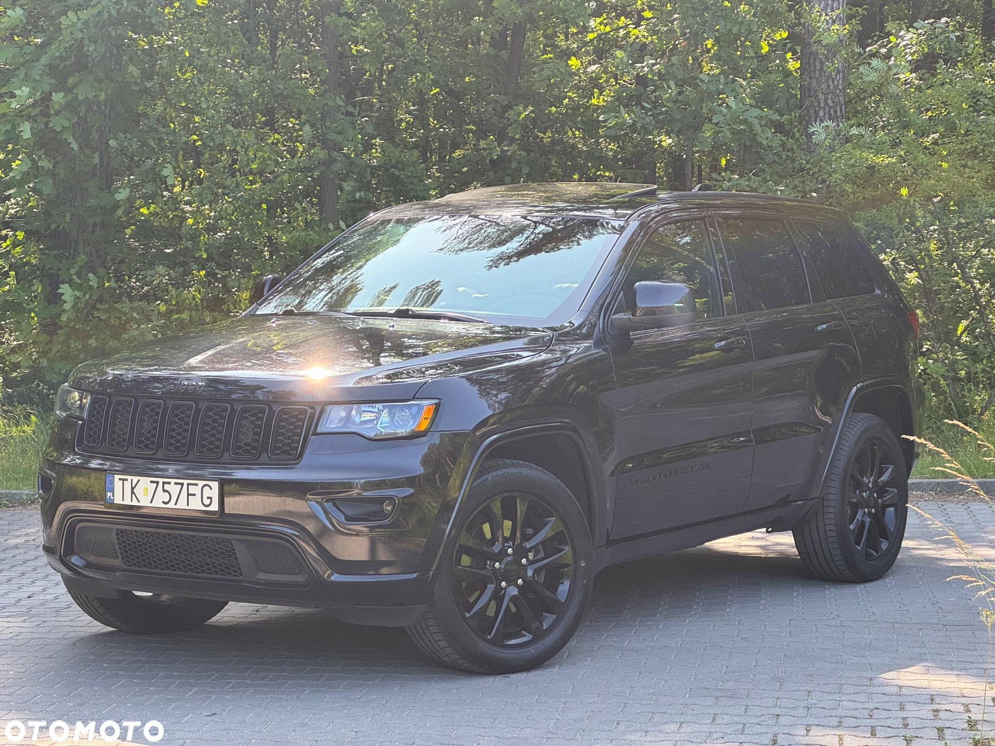 Jeep Grand Cherokee - 13