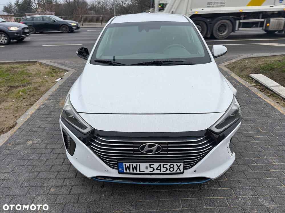 Hyundai IONIQ Hybrid Premium - 14