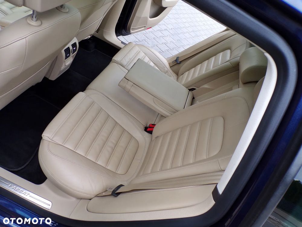 Volkswagen Passat 2.0 TDI DSG BlueMotion Technology Highline - 33
