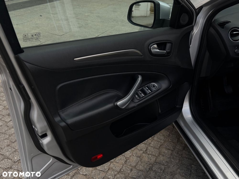 Ford Mondeo 1.6 TDCi Titanium - 14