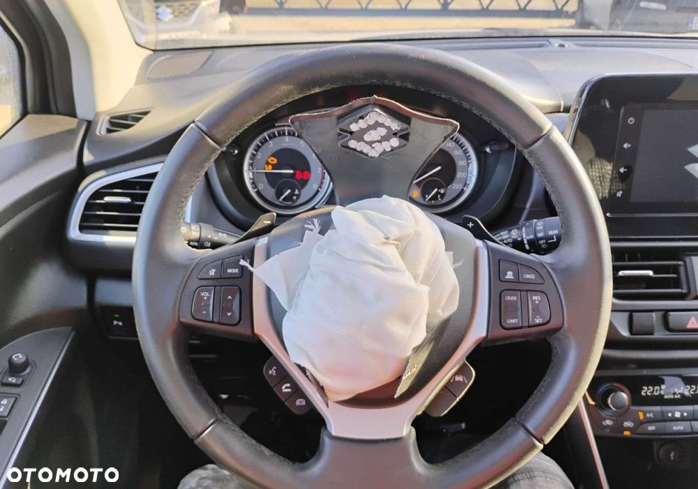 Suzuki SX4 S-Cross - 13