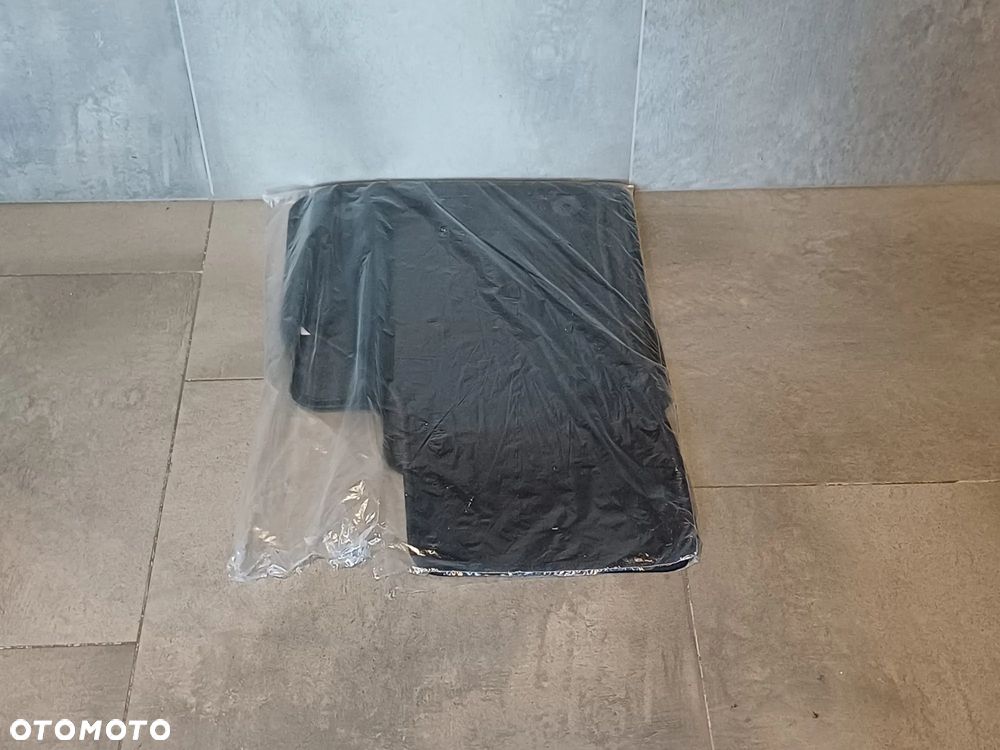 NR 573 Nowe oryginalne dywaniki welurowe do Skoda Octavia III komplet - 2