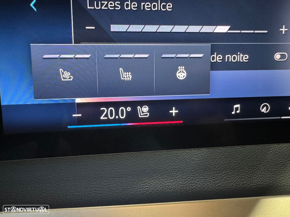 BMW iX xDrive 40 Pack Desportivo - 47