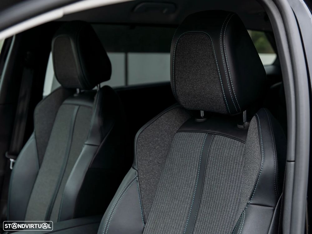 Peugeot 5008 1.5 BlueHDi Allure EAT8 - 26