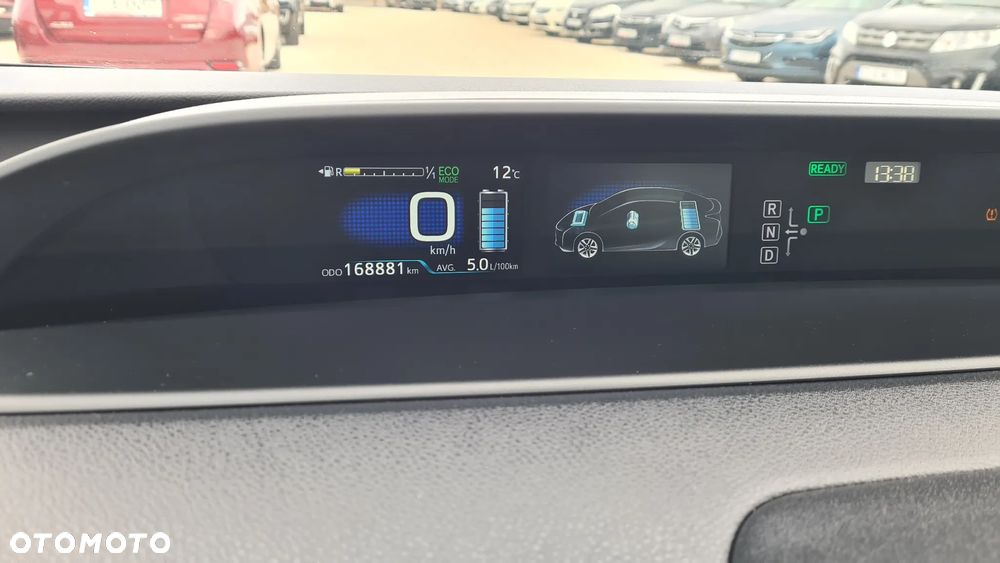 Toyota Prius Hybrid - 11