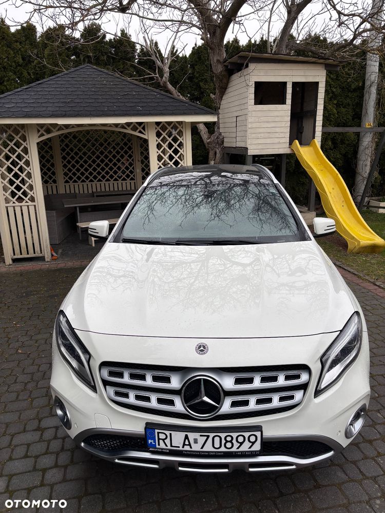 Mercedes-Benz GLA 250 4-Matic Urban - 4