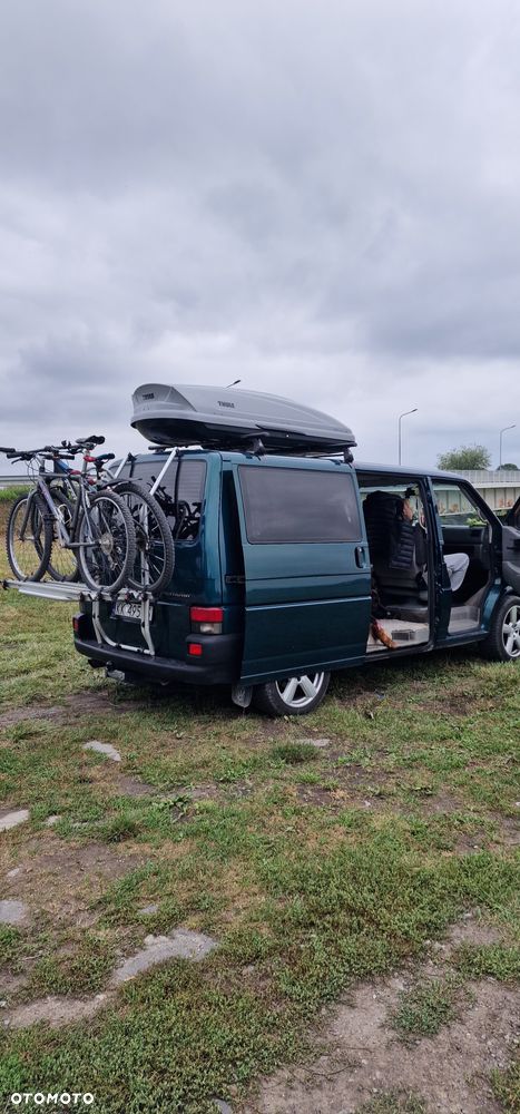 Volkswagen Multivan - 2