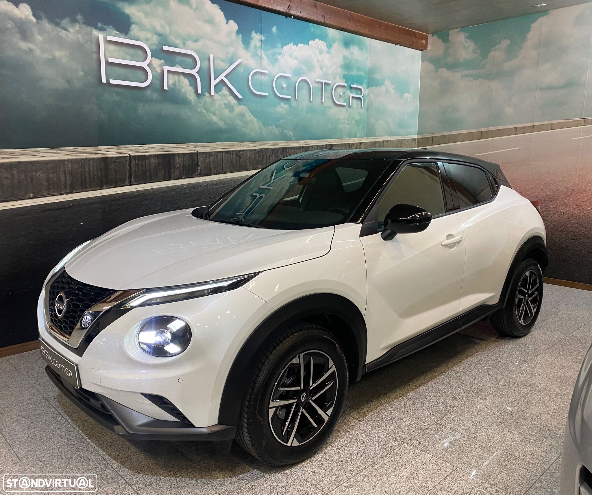 Nissan Juke 1.0 DIG-T N-Connecta NAV.+TwoTone NC - 1