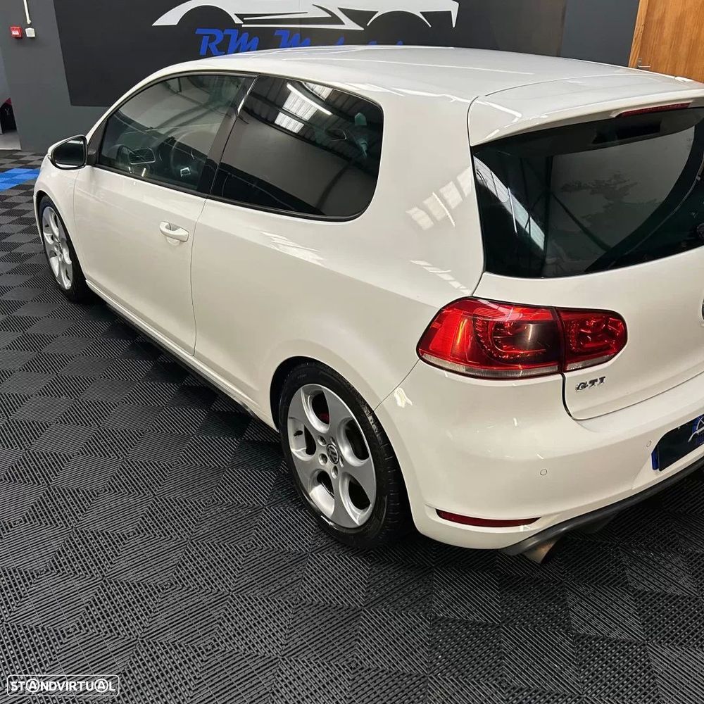 VW Golf 2.0 GTI - 4