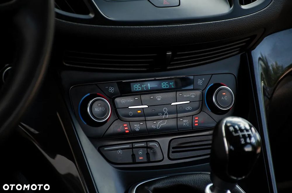 Ford Kuga 1.5 EcoBoost FWD ST-Line ASS GPF - 32