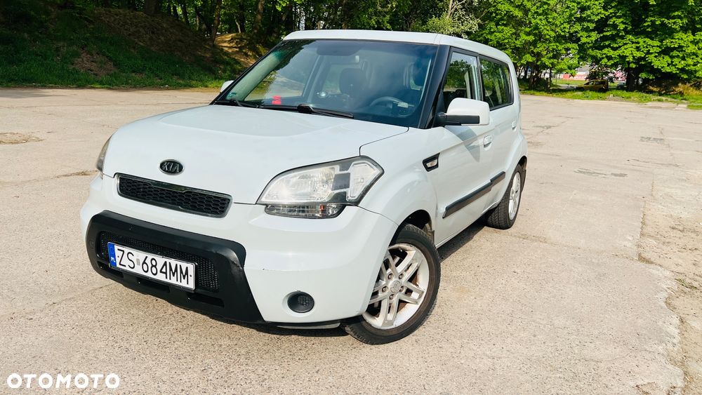 Kia Soul 1.6 L - 12