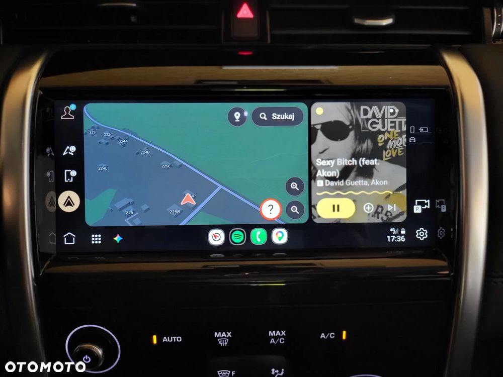 Land Rover Discovery Sport P250 SE - 14