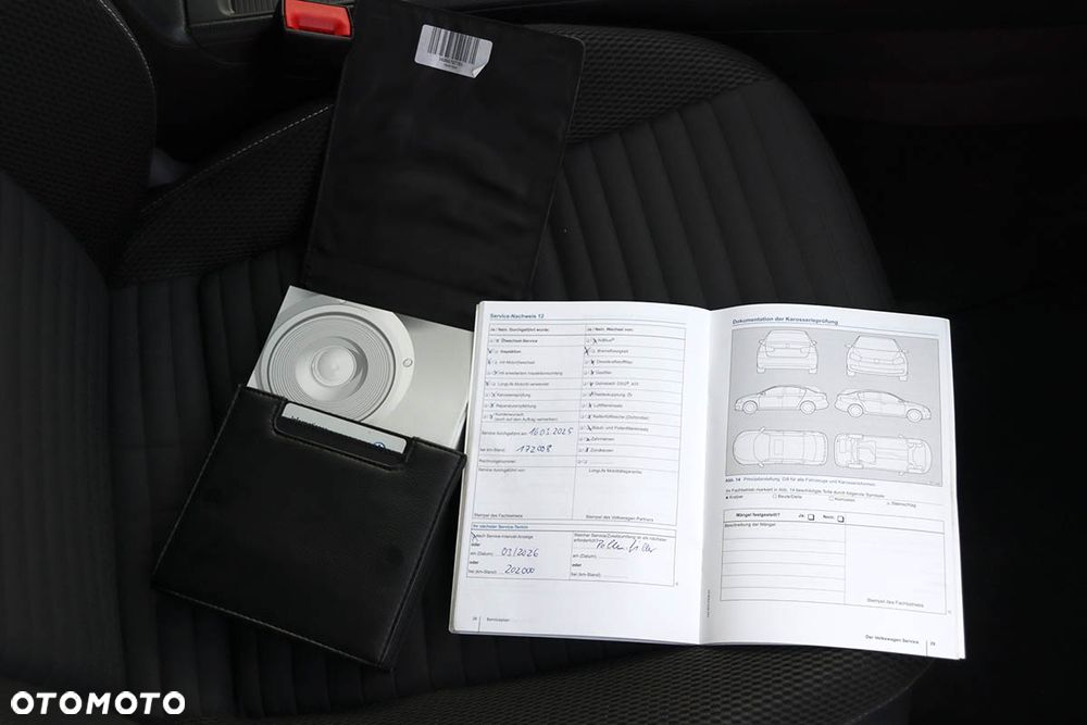 Volkswagen Golf - 34