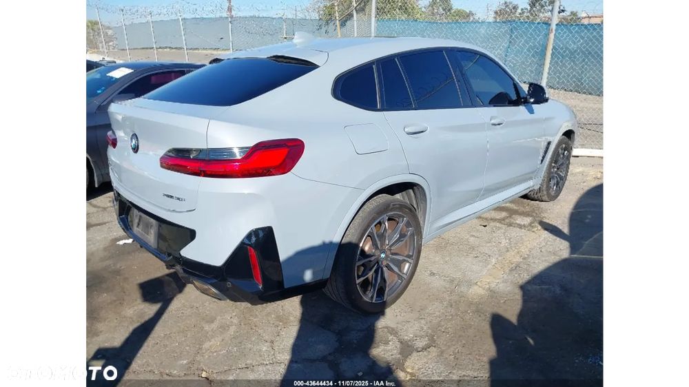 BMW X4 - 4