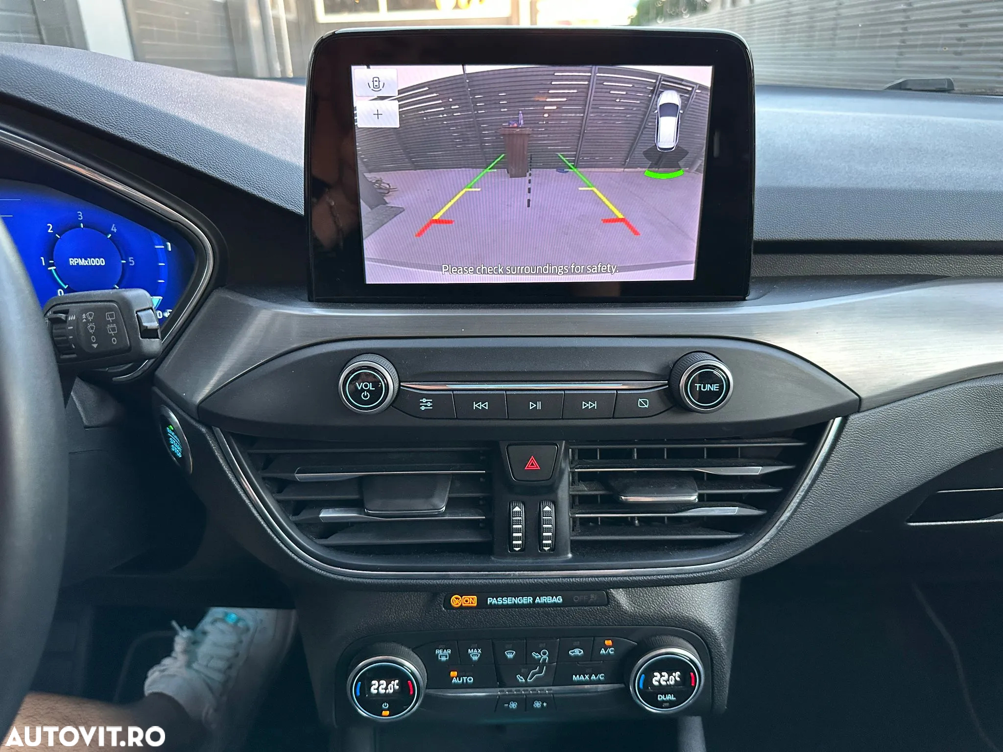 Ford Focus 1.5 EcoBlue Start-Stopp-System Aut. TITANIUM X - 17