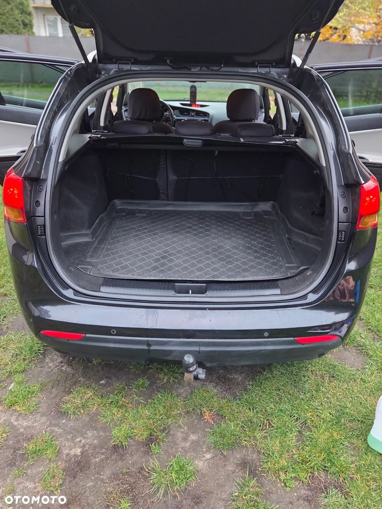 Kia Ceed - 7