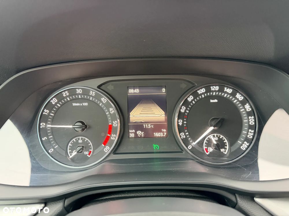 Skoda Octavia 2.0 TDI Ambition DSG - 21