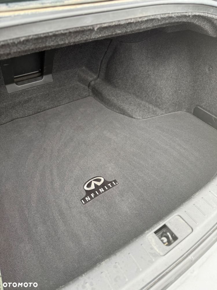 Infiniti Q70 3.7 Sport Tech - 27