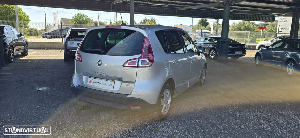 Renault Scénic 1.5 dCi Dynamique S - 10