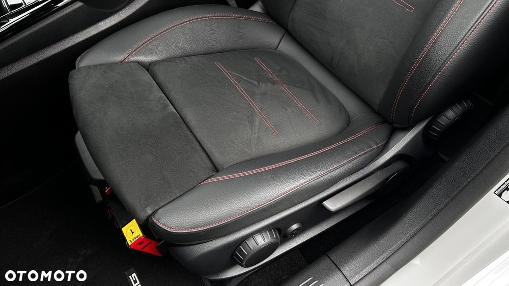 Mercedes-Benz Klasa A 220 4-Matic AMG Line 8G-DCT - 13