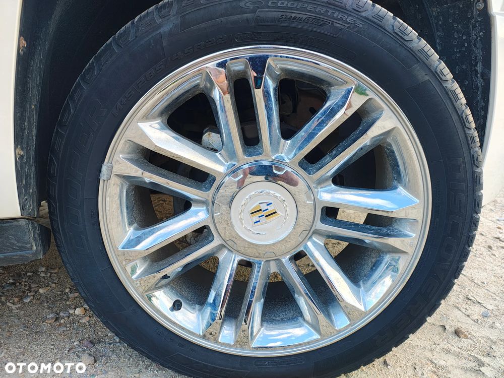 Cadillac Escalade - 30