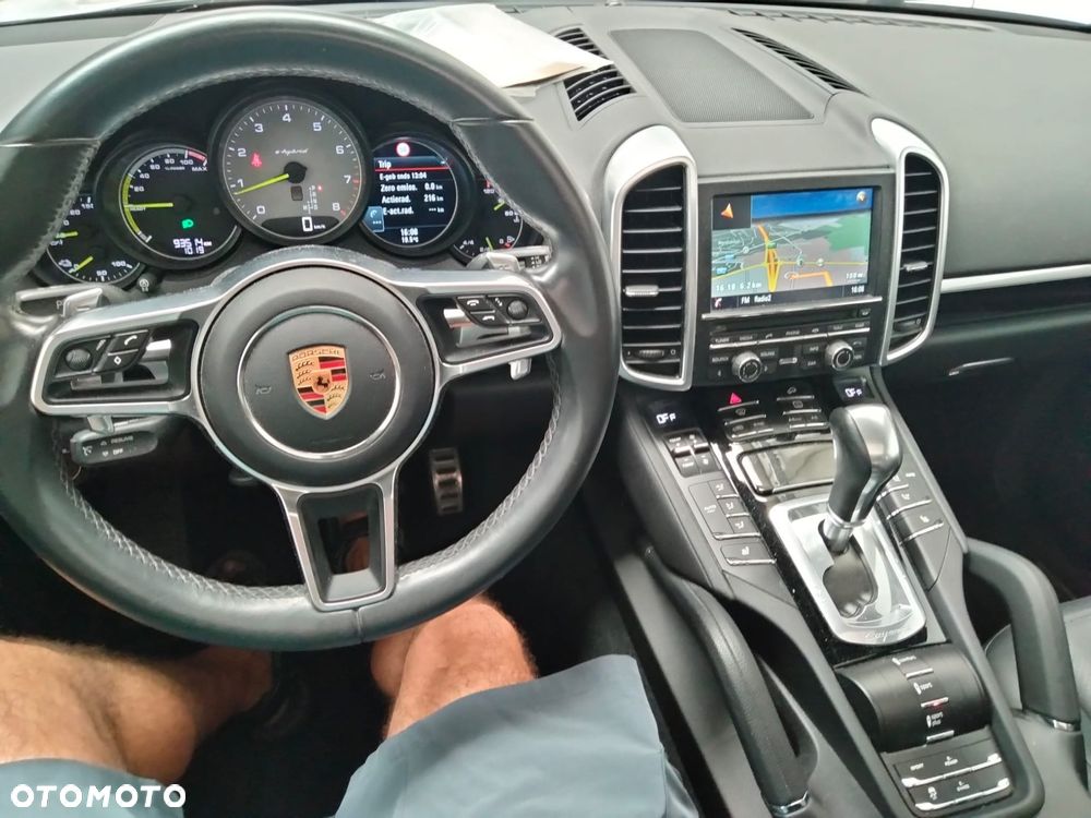 Porsche Cayenne - 11