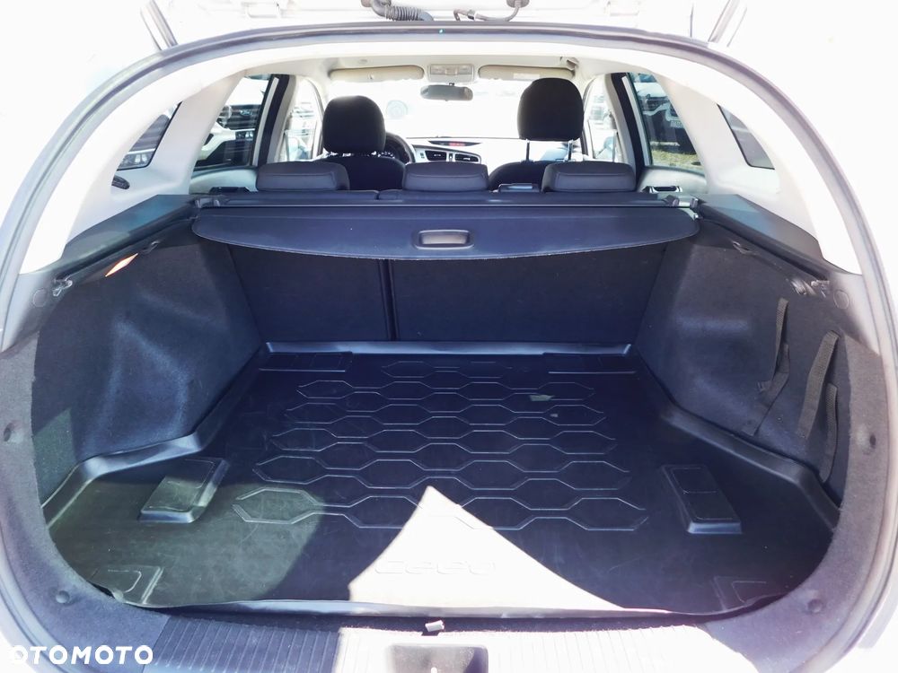 Kia Ceed 1.6 CRDi L - 4