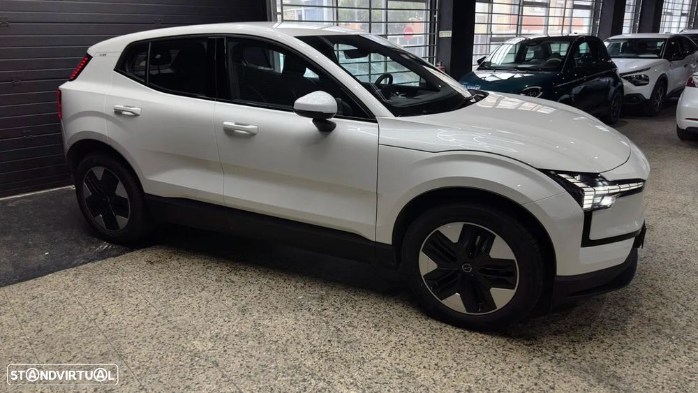 Volvo EX30 Single Motor Extended Range RWD Core - 4