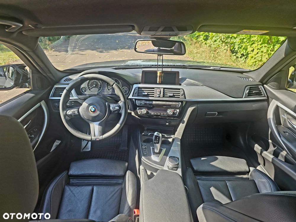 BMW Seria 3 320d Edition M Sport Shadow - 12