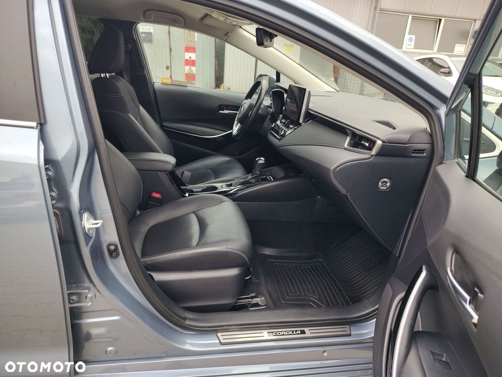 Toyota Corolla 1.8 Hybrid Executive - 9