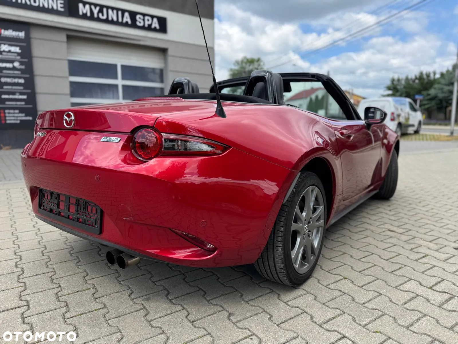 Mazda MX-5 SKYACTIV-G 160 i-ELOOP Sports-Line - 10