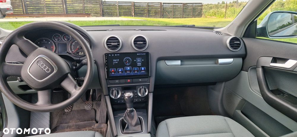 Audi A3 Sportback 2.0 TDI DPF Ambiente - 8
