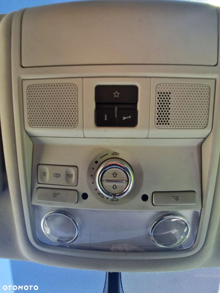 Volkswagen Sharan 2.0 TDI DSG BlueMotion Technology Highline - 15