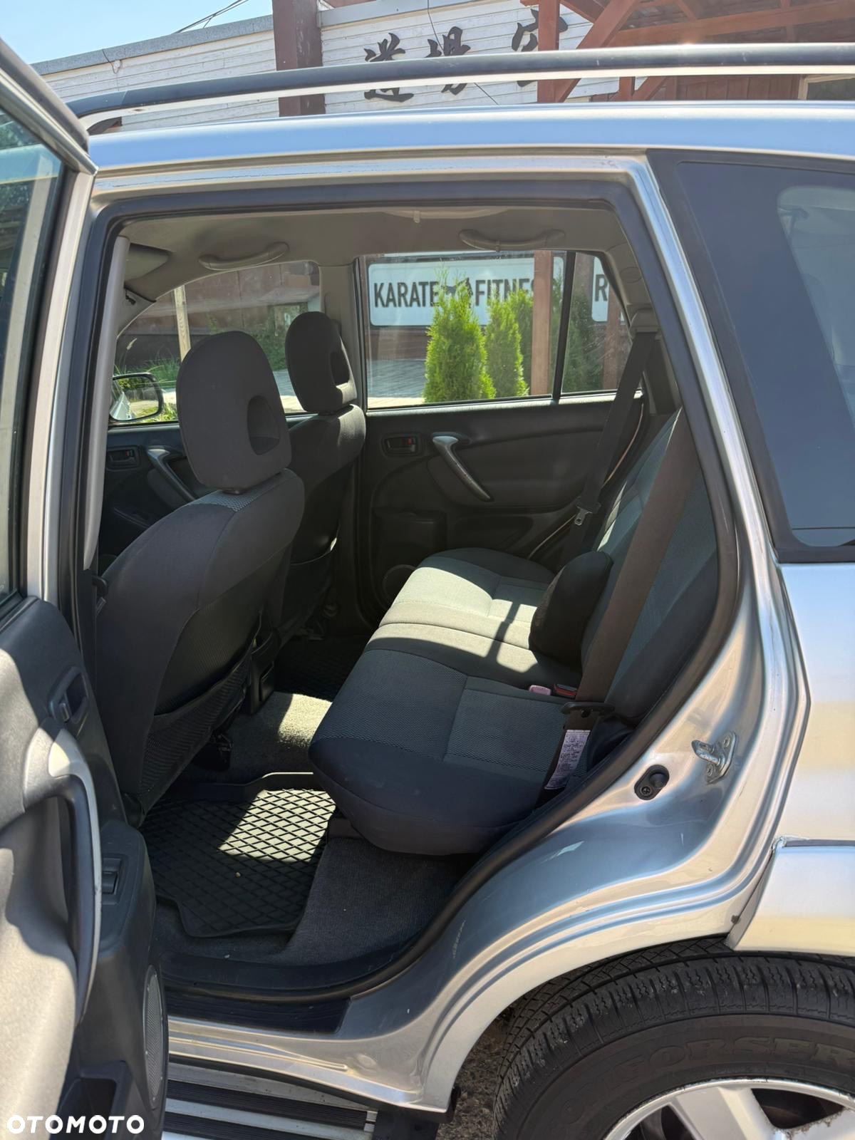 Toyota RAV4 2.0 D-4D 4x4 - 10