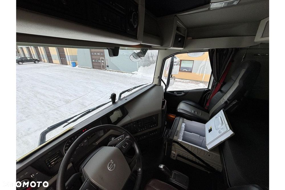 Volvo FH540 6x4 + RETARDER + LIFTING AXLE + EURO 6 - 19