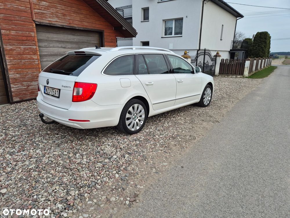 Skoda Superb 2.0 TDI Elegance DSG - 7
