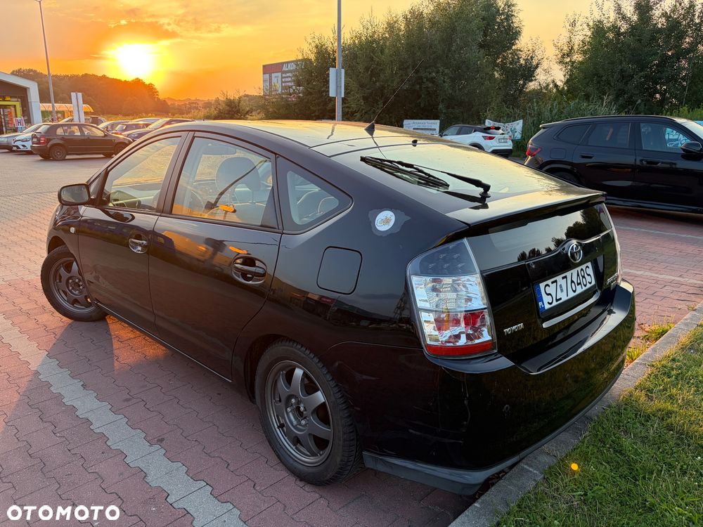Toyota Prius 1.5 VVT-i Prestige - 5